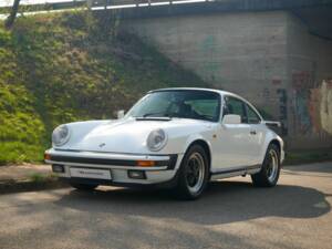Bild 23/23 von Porsche 911 Carrera 3.2 (1985)
