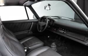 Image 16/29 of Porsche 911 Turbo 3.0 (1976)