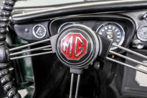Image 30/50 of MG MGB (1968)