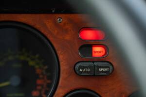 Imagen 43/50 de Lancia Thema 8.32 (1989)