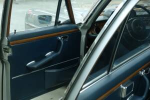 Image 23/50 of Mercedes-Benz 300 SEL 3.5 (1972)