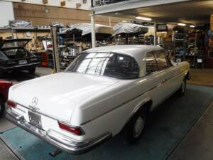 Image 3/50 of Mercedes-Benz 300 SE (1966)