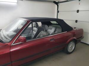 Bild 4/16 von BMW 320i (1991)