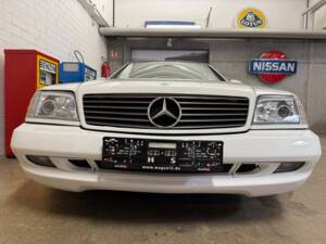 Image 3/17 de Mercedes-Benz SL 500 (1999)