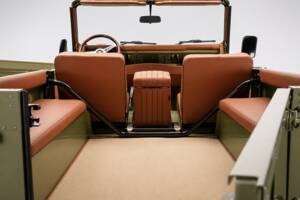 Bild 19/47 von Land Rover 90 (1990)