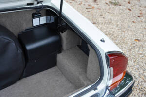 Image 44/50 of Jaguar XJS 5.3 V12 (1988)