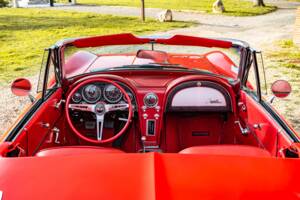 Image 35/64 of Chevrolet Corvette Sting Ray Convertible (1964)
