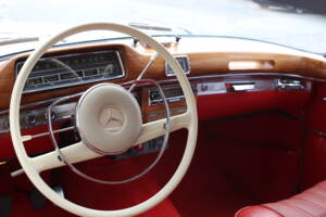 Image 21/41 of Mercedes-Benz 220 SE (1959)