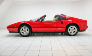 Image 2/20 of Ferrari 328 GTS (1987)