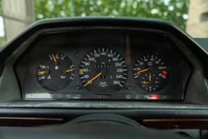 Bild 45/50 von Mercedes-Benz 300 E-24 (1989)