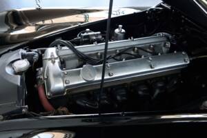 Image 44/48 of Jaguar XK 120 FHC (1954)