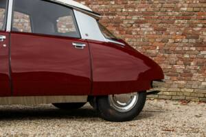 Image 21/50 de Citroën DS 21 (1971)