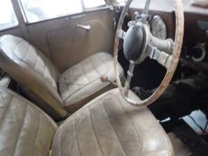 Bild 17/29 von AC 2 Liter (1954)