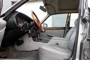 Immagine 30/46 di Jaguar XJ 12 (1986)