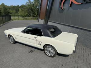 Image 7/40 of Ford Shelby GT 350 (1966)