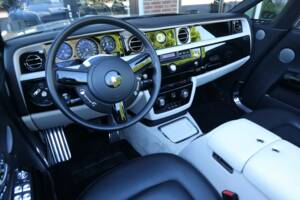 Image 44/50 of Rolls-Royce Phantom DHC (2009)