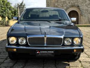 Imagen 7/33 de Jaguar XJ6 3.2 (1990)