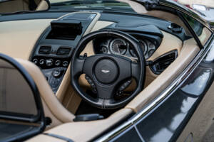 Immagine 20/35 di Aston Martin Vanquish (2017)