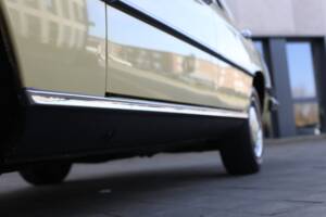 Bild 19/76 von Mercedes-Benz 280 SE (1977)