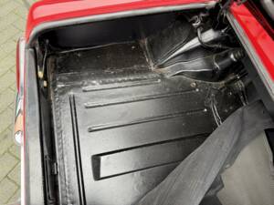 Image 28/36 de Mercedes-Benz 280 SL (1968)