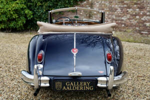 Image 16/50 de Jaguar XK 140 DHC (1957)