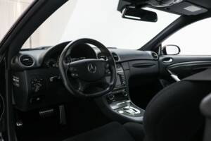 Imagen 5/16 de Mercedes-Benz CLK 63 AMG Black Series (2008)