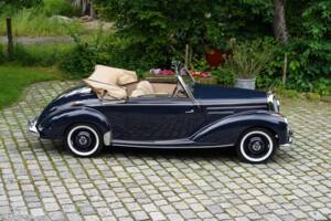 Image 18/22 de Mercedes-Benz 220 Cabriolet A (1953)