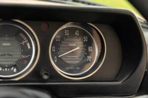 Image 24/45 of Peugeot 504 Convertible (1974)
