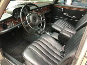 Imagen 19/50 de Mercedes-Benz 300 SEL 6.3 (1971)