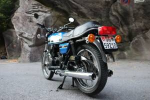 Image 15/33 of Yamaha RD 250 (1976)