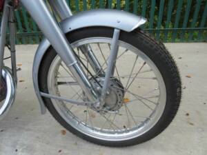 Bild 30/45 von MV Agusta 150 Sport (1953)