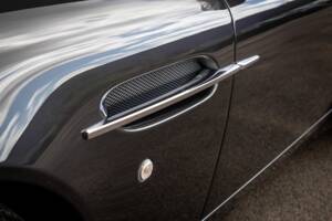 Bild 11/50 von Aston Martin V12 Vanquish S (2005)