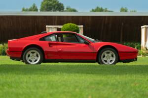 Afbeelding 13/50 van Ferrari 208 GTB Turbo (1987)