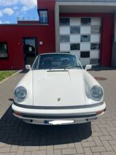 Immagine 2/18 di Porsche 911 Carrera 3.2 (1986)