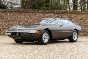Image 28/50 de Ferrari 365 GTB/4 Daytona (1974)