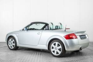 Bild 6/50 von Audi TT 1.8 T (2000)