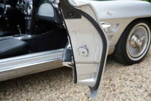 Image 48/50 of Chevrolet Corvette Sting Ray (1963)