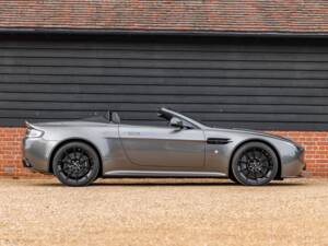 Bild 13/84 von Aston Martin V12 Vantage AMR Roadster (2018)