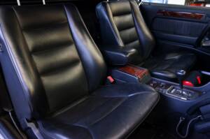 Image 18/38 of Mercedes-Benz 300 CE-24 (1992)