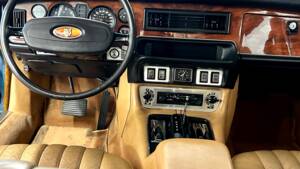 Image 8/13 of Jaguar XJ 12 (1979)