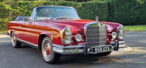 Image 36/44 of Mercedes-Benz 220 SE b (1962)