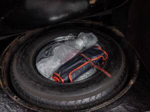 Bild 50/62 von Aston Martin DB 6 Mk II (1970)