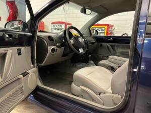 Bild 7/17 von Volkswagen New Beetle 1.4 (2002)