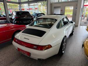 Bild 34/40 von Porsche 911 Carrera (1993)