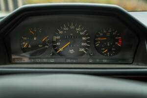 Imagen 47/50 de Mercedes-Benz 200 TE (1992)