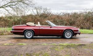 Image 2/45 of Jaguar XJS 5.3 V12 (1993)