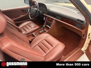 Image 13/15 de Mercedes-Benz 500 SEC (1984)