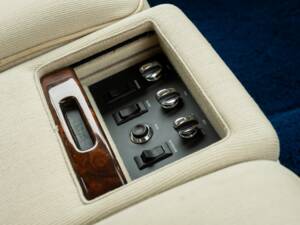 Bild 37/50 von Rolls-Royce Silver Spur Park Ward (1999)