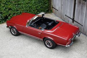 Image 13/45 de Mercedes-Benz 230 SL (1964)