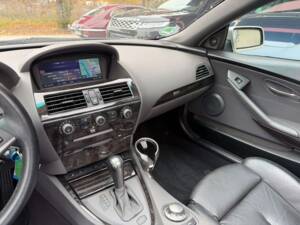 Image 14/24 of BMW 645Ci (2005)